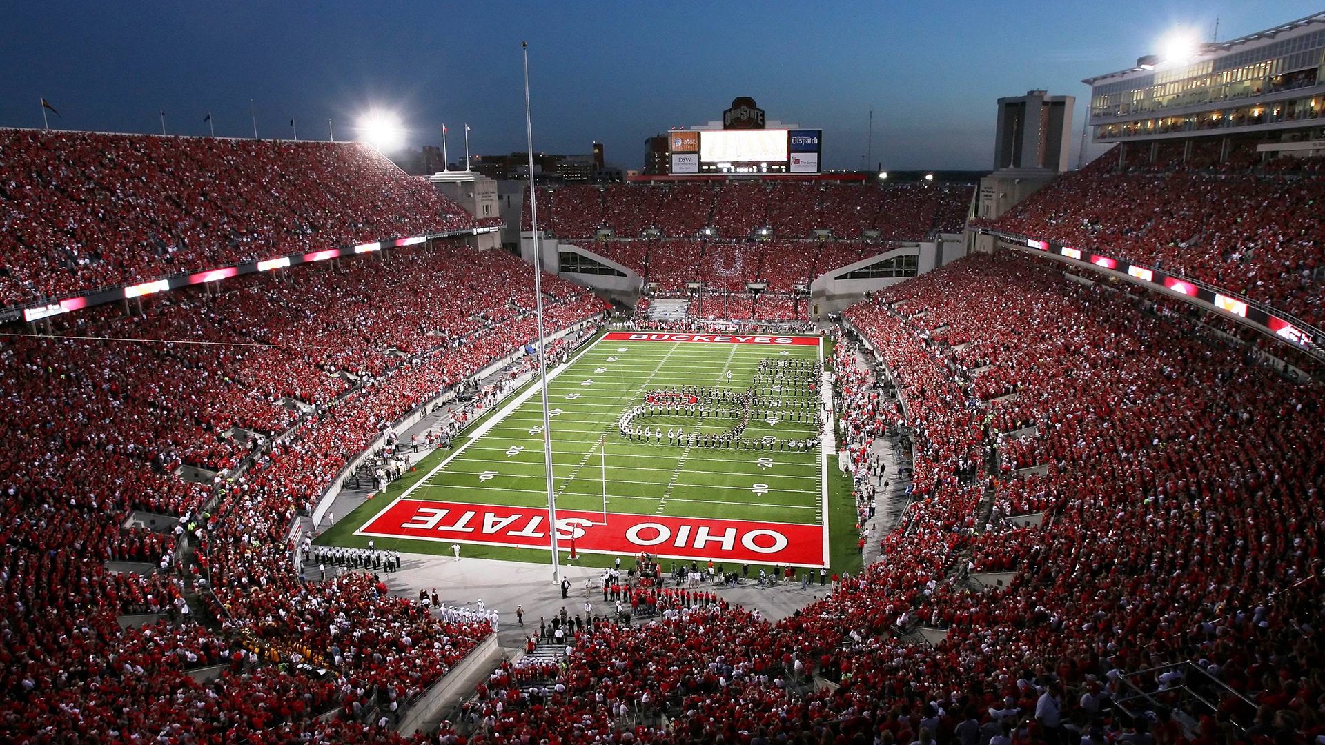 “中国足球国家队主帅首次公开亮相”，国足主帅是谁